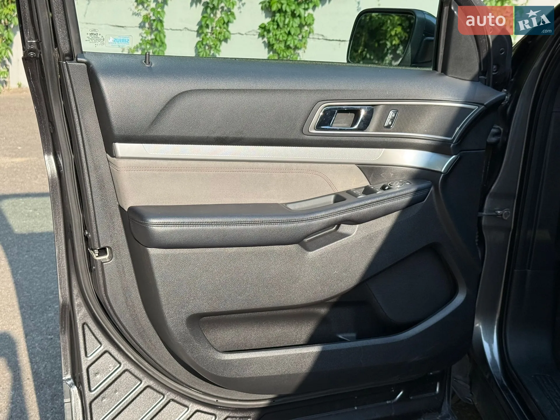 2017 Ford Explorer - мініатюра 15
