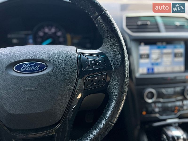 Позашляховик / Кросовер Ford Explorer 2018 в Івано-Франківську