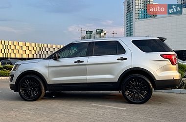 Позашляховик / Кросовер Ford Explorer 2016 в Одесі