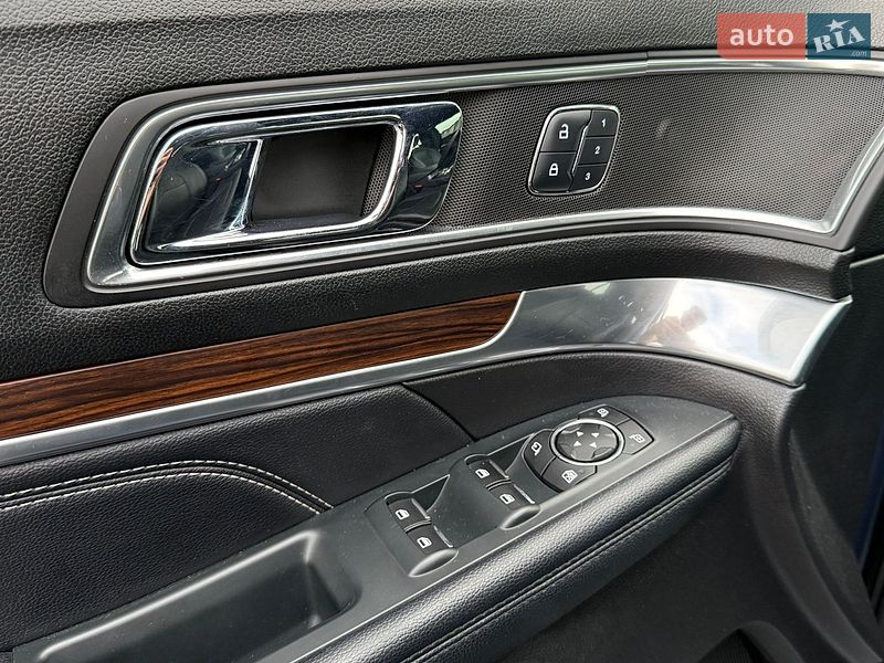 Внедорожник / Кроссовер Ford Explorer 2018 в Ровно