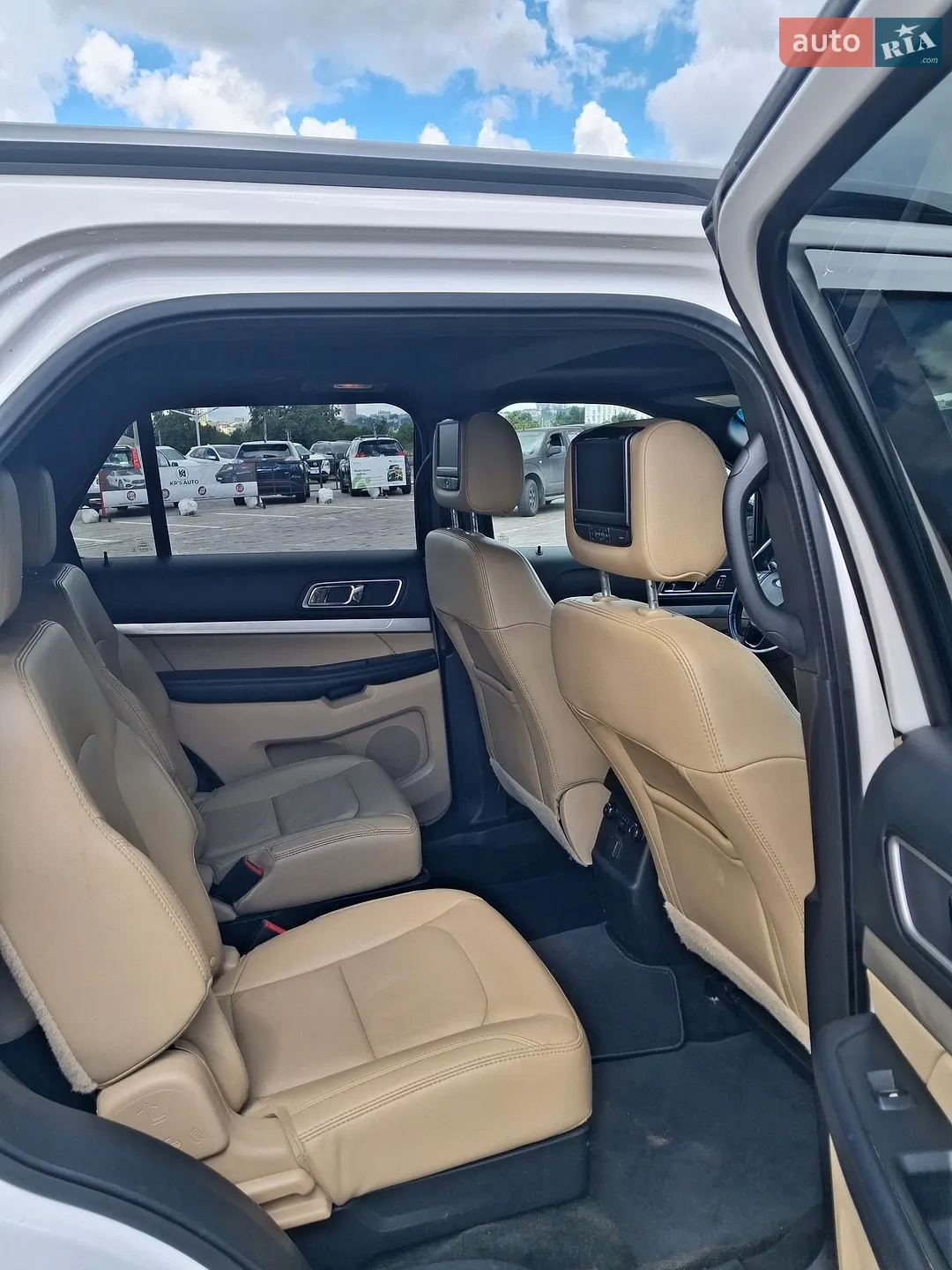 2017 Ford Explorer - мініатюра 9