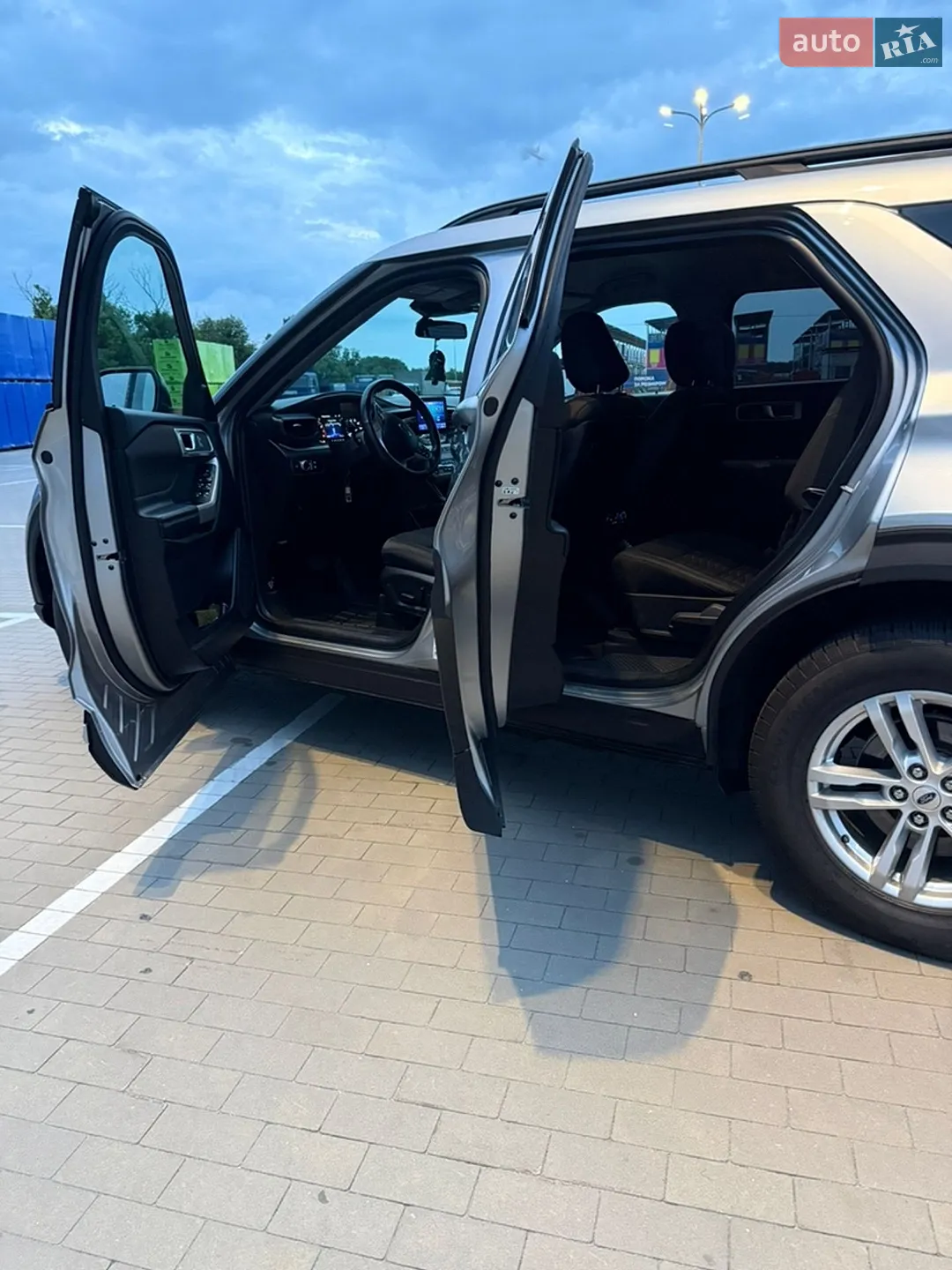 2020 Ford Explorer - мініатюра 7