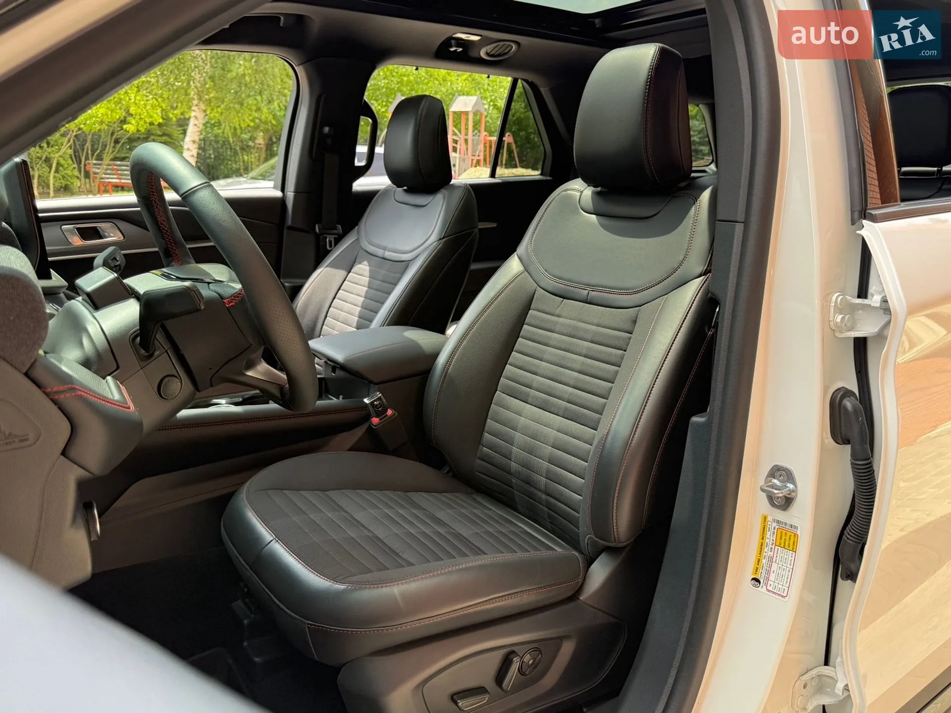 2024 Ford Explorer - мініатюра 11