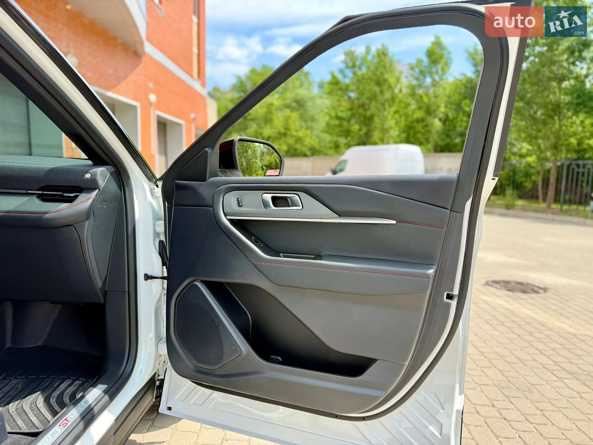 2024 Ford Explorer - мініатюра 17