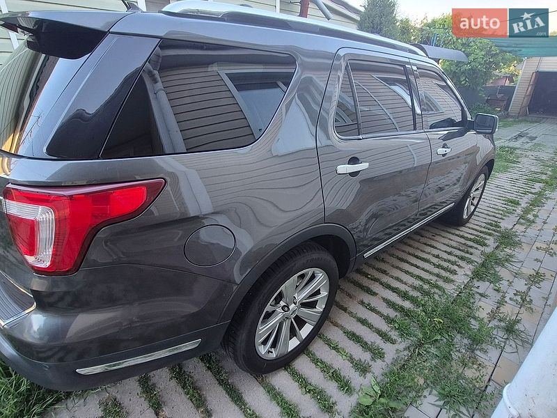 Позашляховик / Кросовер Ford Explorer 2018 в Чечельнику