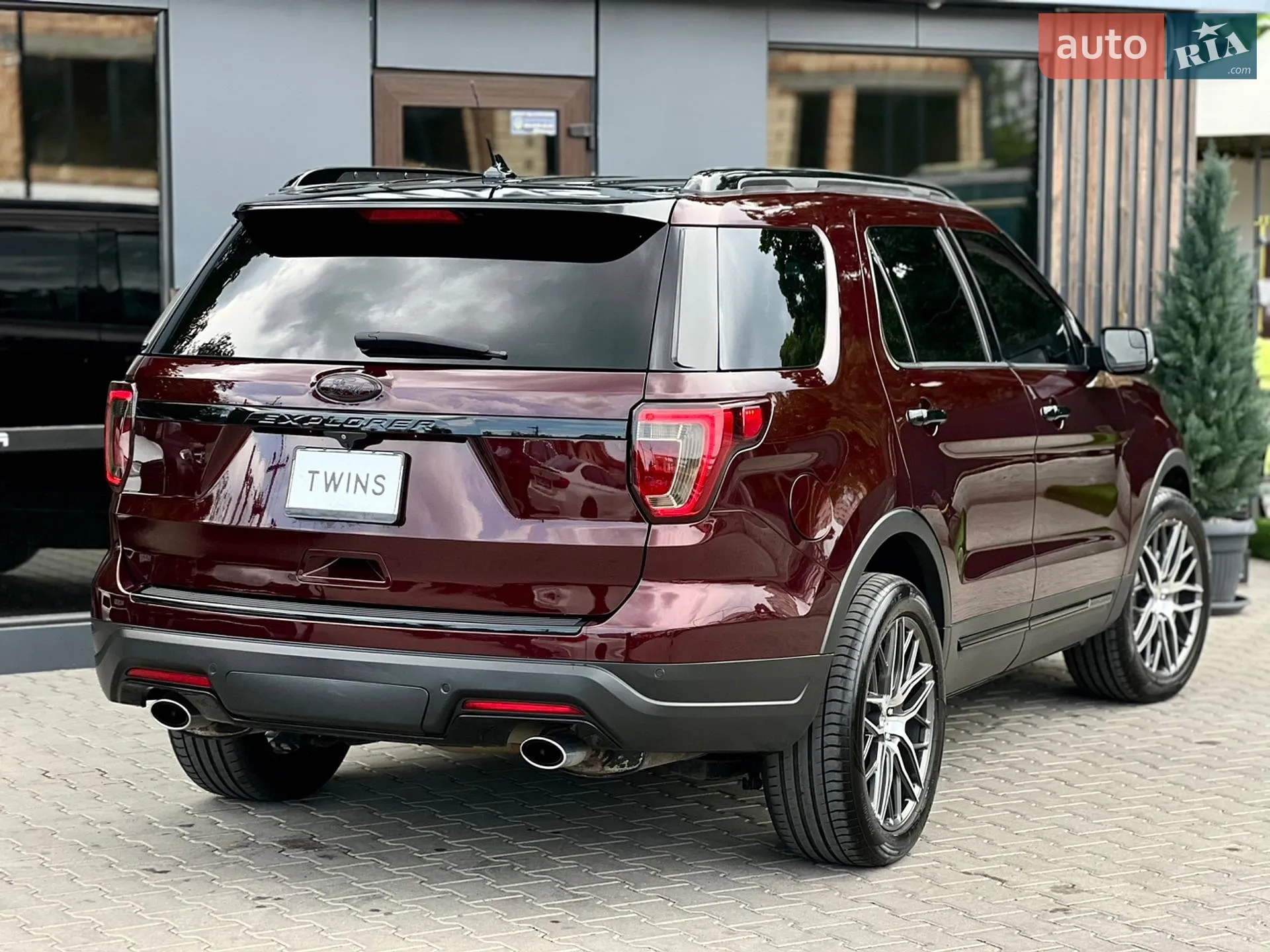 2018 Ford Explorer - мініатюра 4
