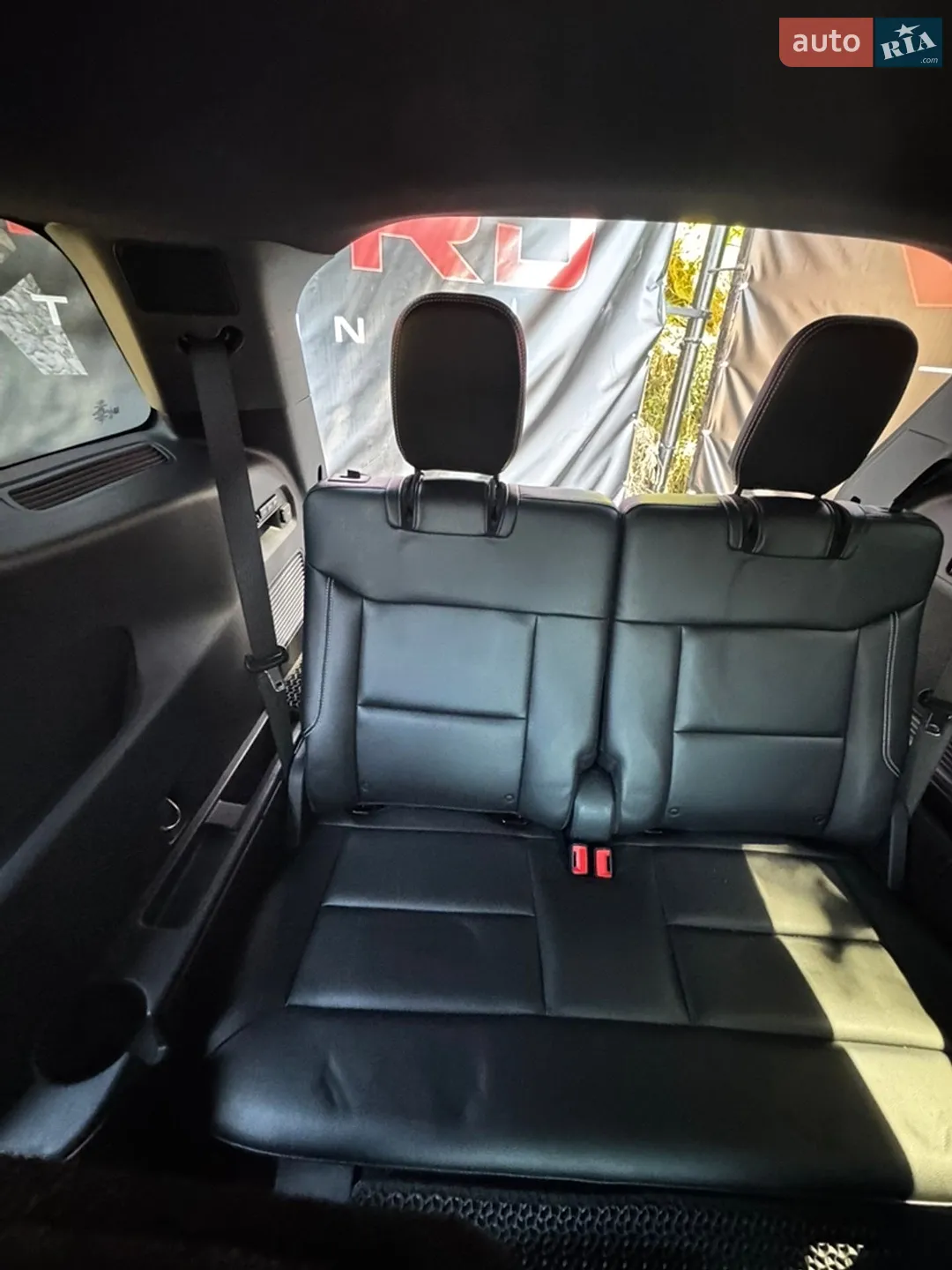 2020 Ford Explorer - мініатюра 16