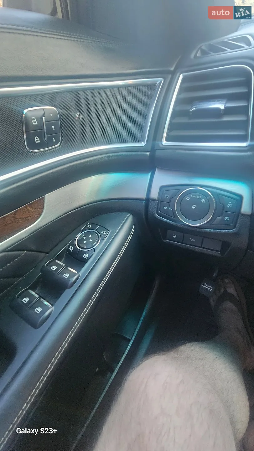 2016 Ford Explorer - мініатюра 28