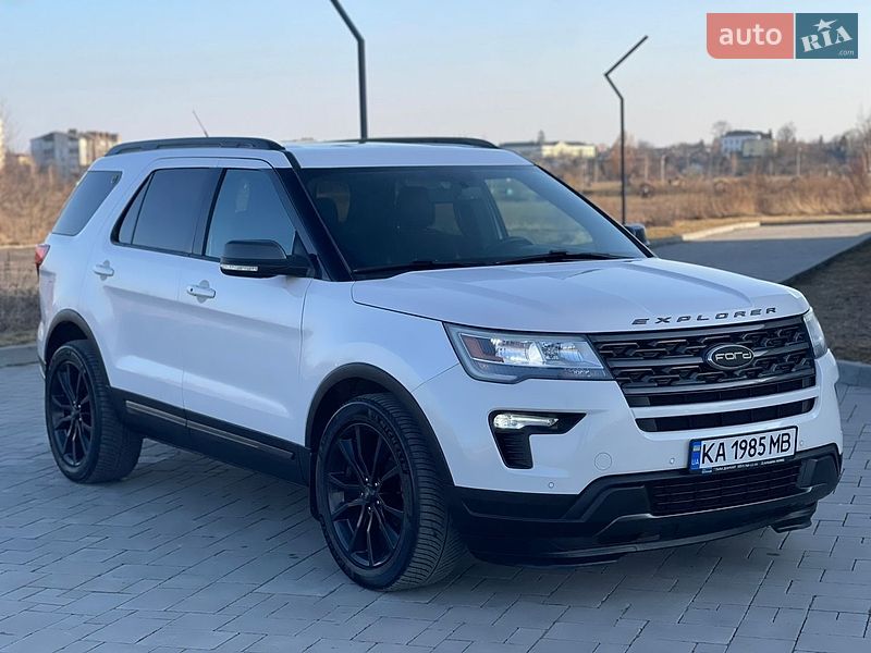Позашляховик / Кросовер Ford Explorer 2018 в Рівному