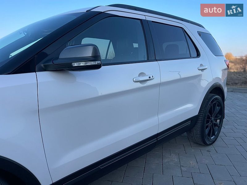 Позашляховик / Кросовер Ford Explorer 2018 в Рівному