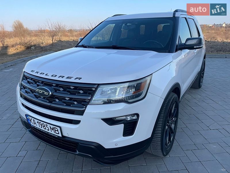 Позашляховик / Кросовер Ford Explorer 2018 в Рівному