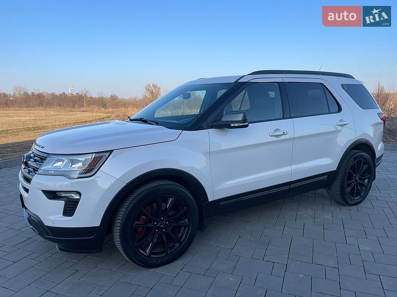 Позашляховик / Кросовер Ford Explorer 2018 в Рівному