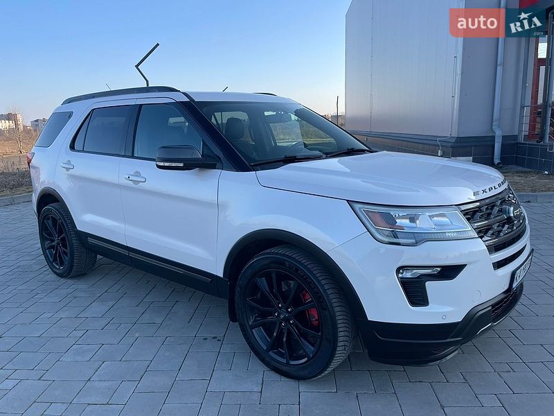 Позашляховик / Кросовер Ford Explorer 2018 в Рівному