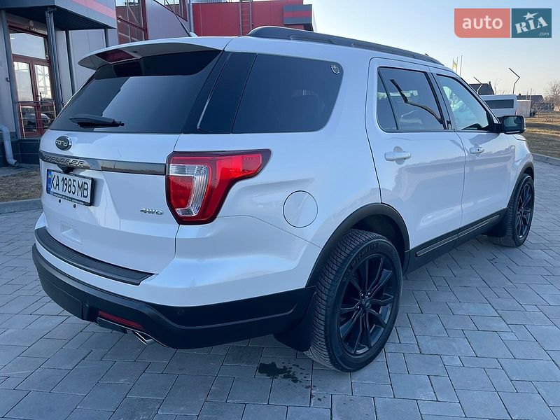 Позашляховик / Кросовер Ford Explorer 2018 в Рівному