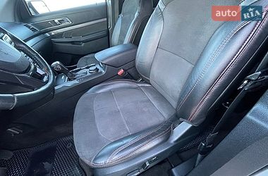 Позашляховик / Кросовер Ford Explorer 2018 в Рівному