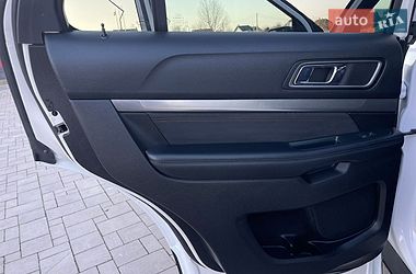 Позашляховик / Кросовер Ford Explorer 2018 в Рівному