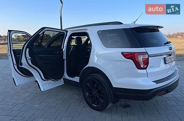 Позашляховик / Кросовер Ford Explorer 2018 в Рівному