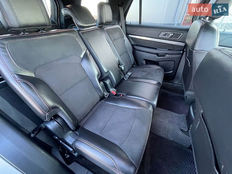 Позашляховик / Кросовер Ford Explorer 2018 в Рівному