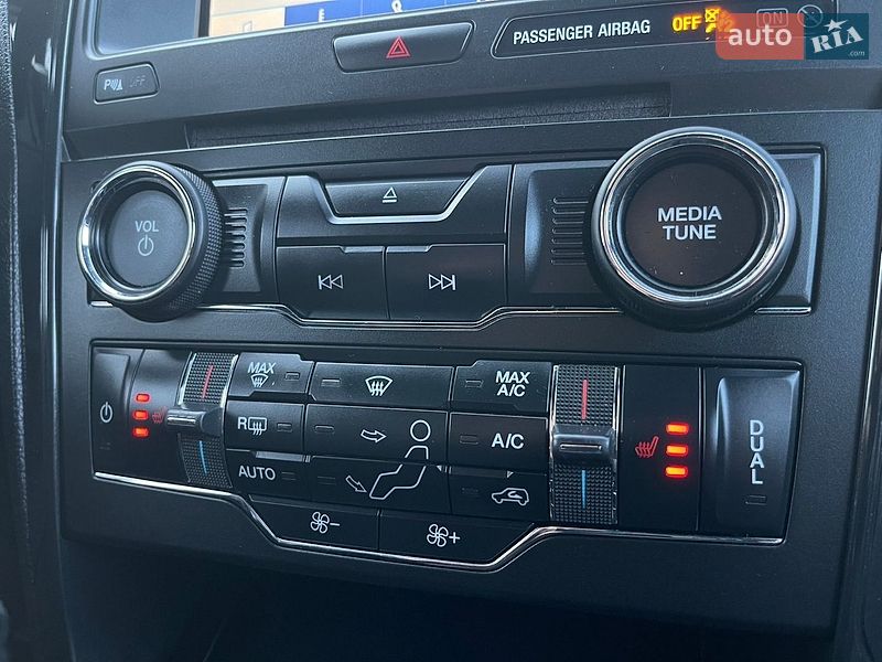 Позашляховик / Кросовер Ford Explorer 2018 в Рівному
