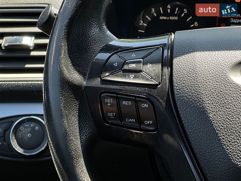 Внедорожник / Кроссовер Ford Explorer 2017 в Львове