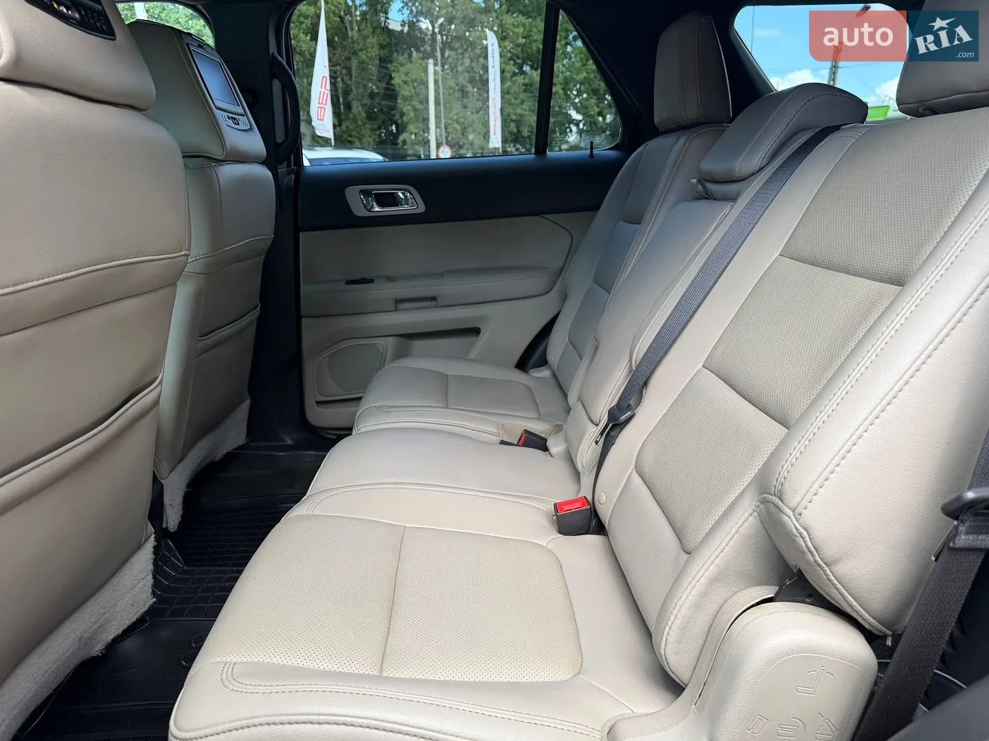 2014 Ford Explorer - мініатюра 24