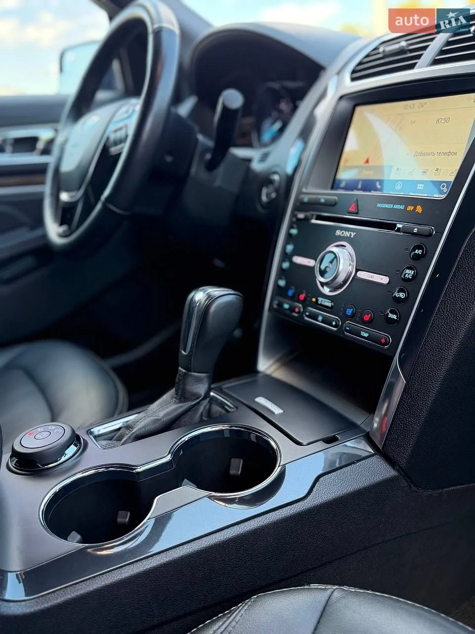 2018 Ford Explorer - мініатюра 16