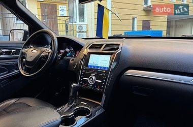 Позашляховик / Кросовер Ford Explorer 2017 в Одесі