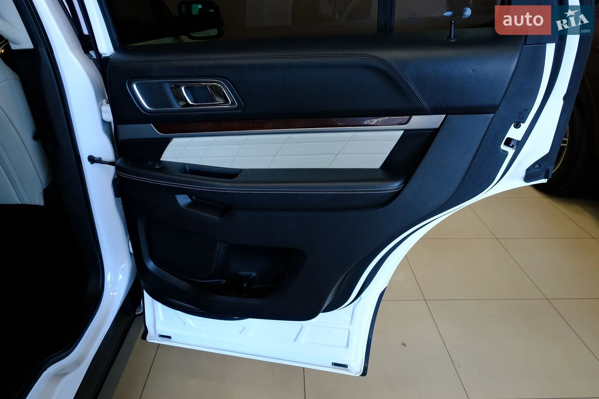 2017 Ford Explorer - мініатюра 39
