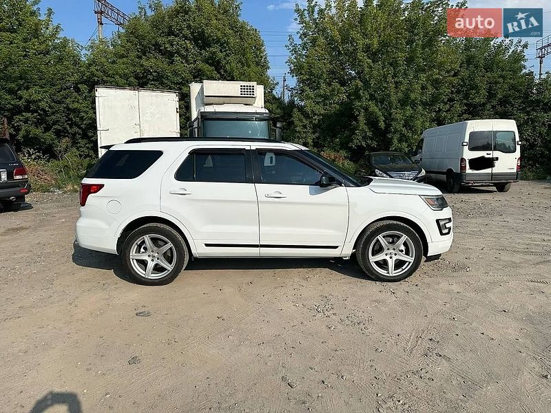 Позашляховик / Кросовер Ford Explorer 2015 в Вінниці