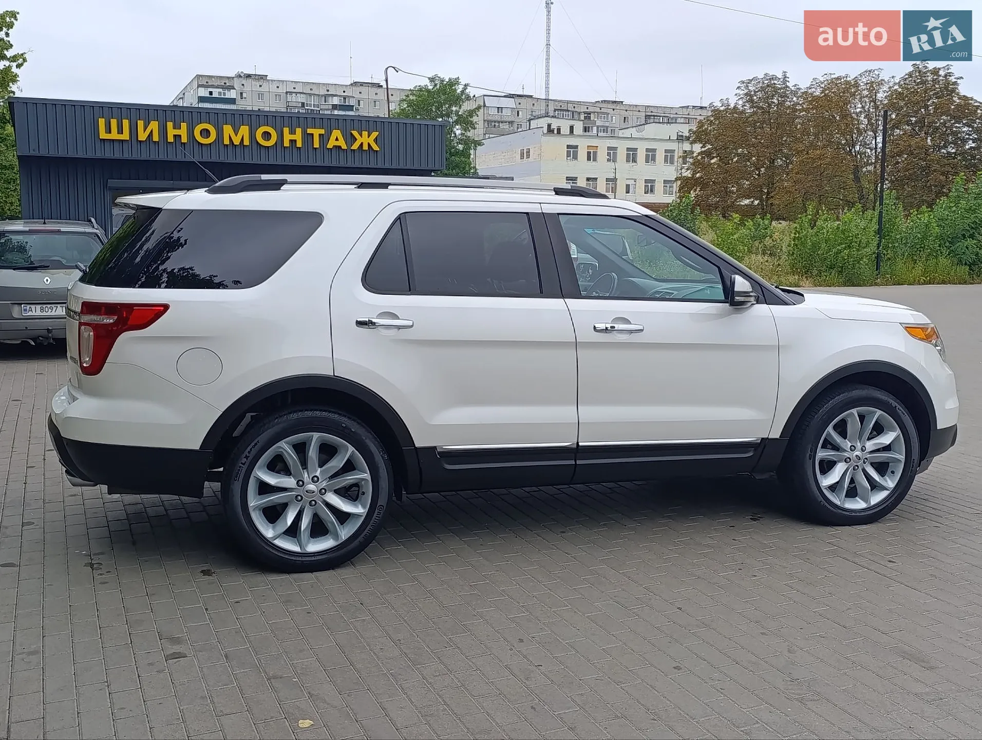 2012 Ford Explorer - мініатюра 6