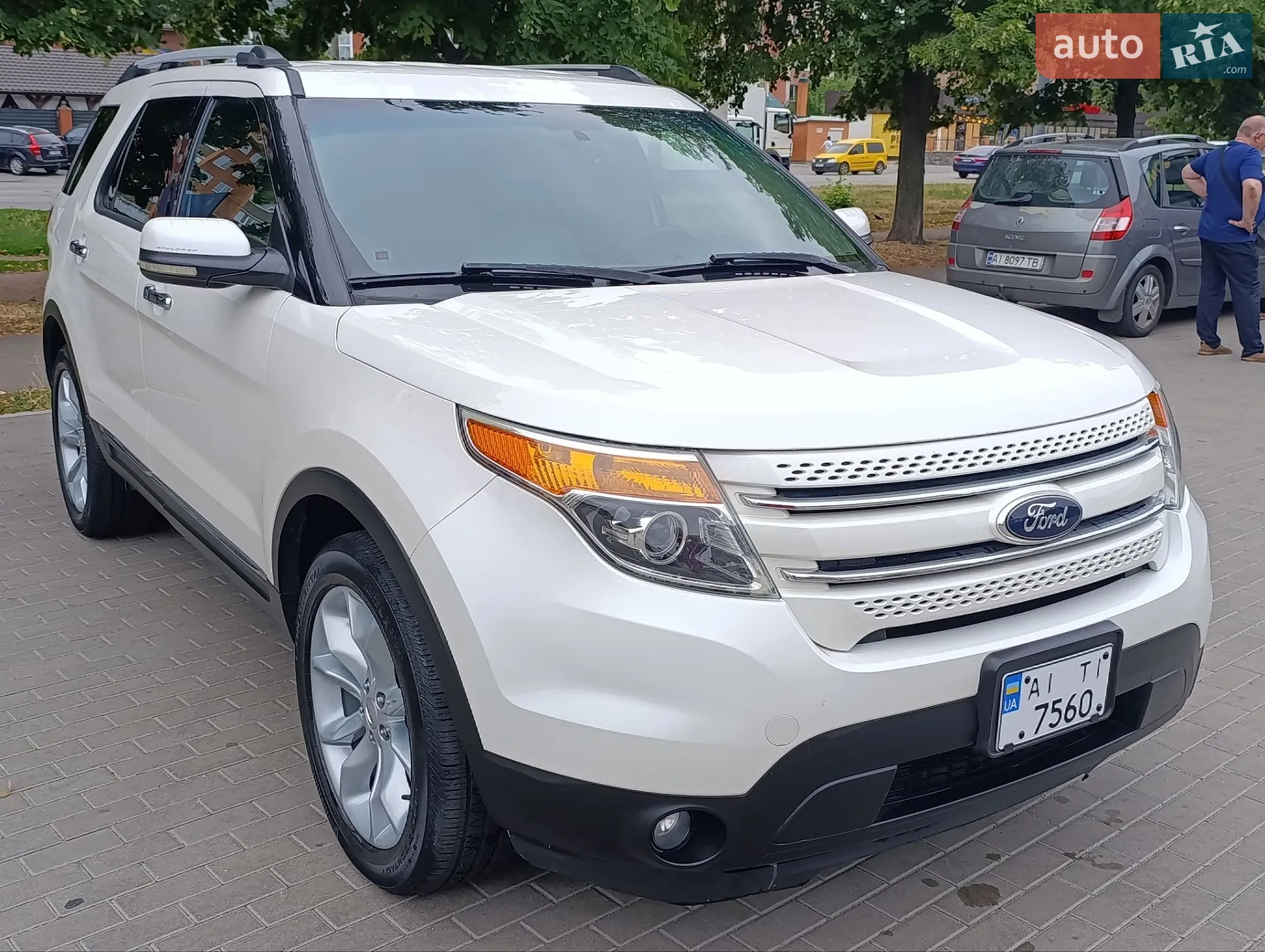 2012 Ford Explorer - мініатюра 18