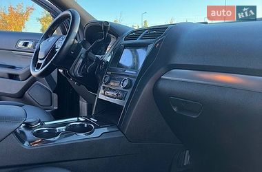 Позашляховик / Кросовер Ford Explorer 2018 в Черкасах