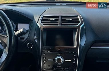 Позашляховик / Кросовер Ford Explorer 2015 в Києві