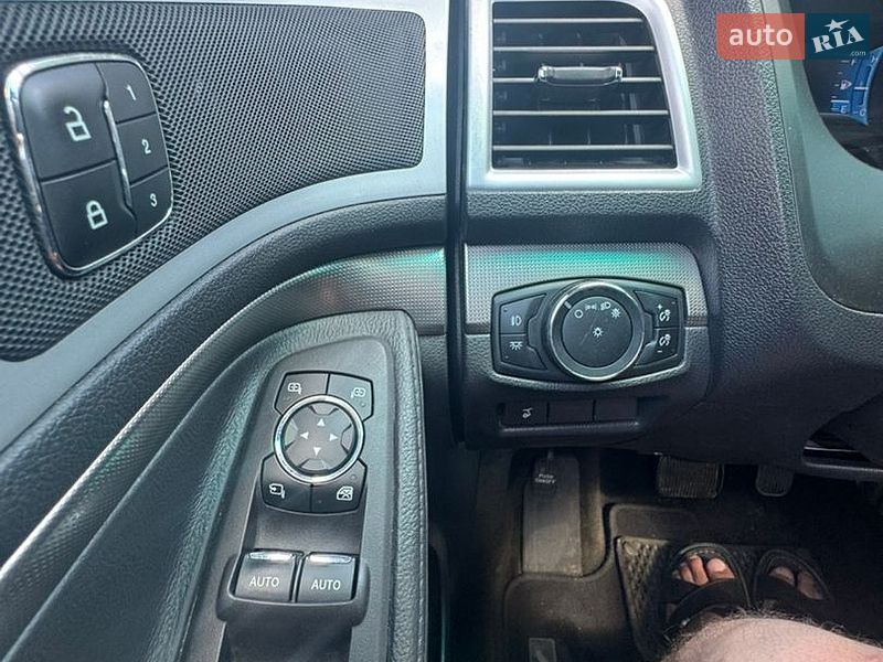 Позашляховик / Кросовер Ford Explorer 2013 в Києві фото 17 Позашляховик / Кросовер Ford Explorer 2013 в Києві