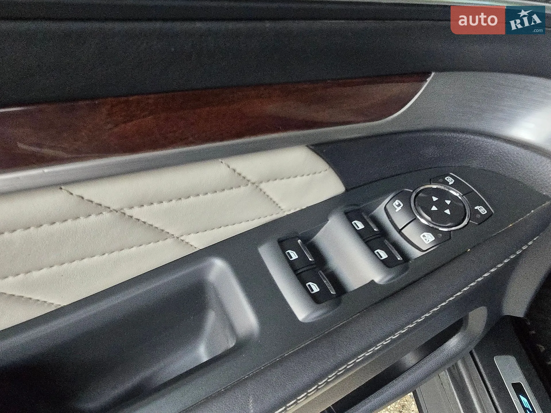 2015 Ford Explorer - мініатюра 28