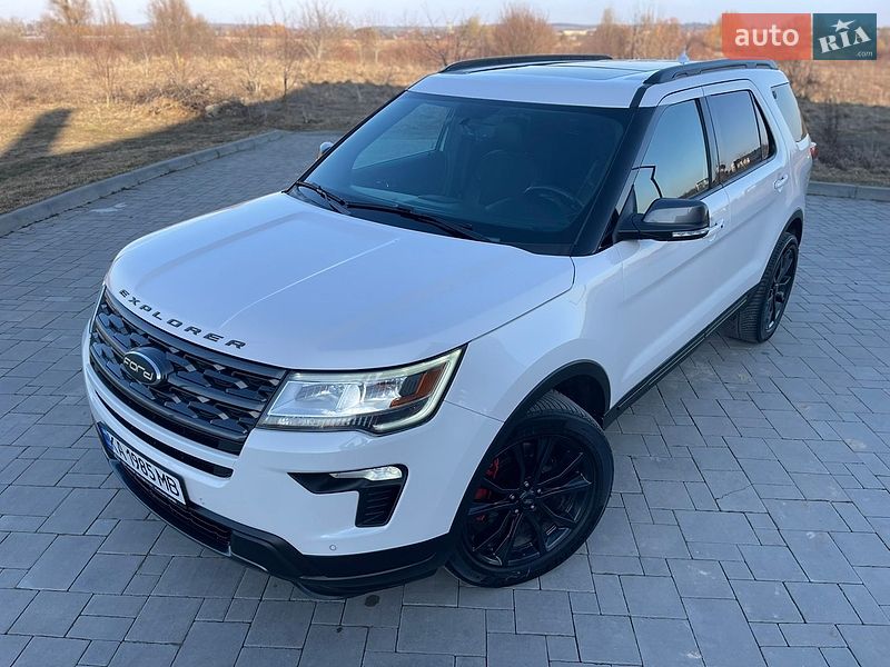 Позашляховик / Кросовер Ford Explorer 2018 в Рівному