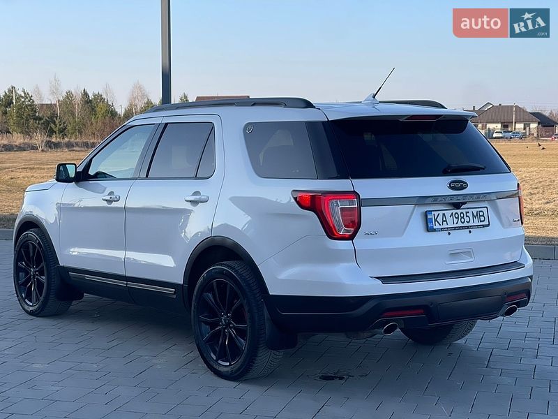 Позашляховик / Кросовер Ford Explorer 2018 в Рівному