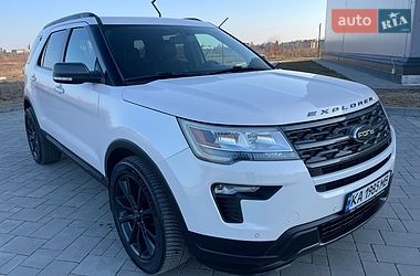 Позашляховик / Кросовер Ford Explorer 2018 в Рівному