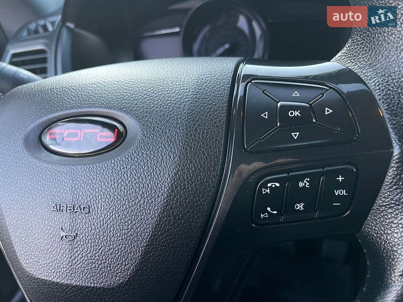 Позашляховик / Кросовер Ford Explorer 2018 в Рівному