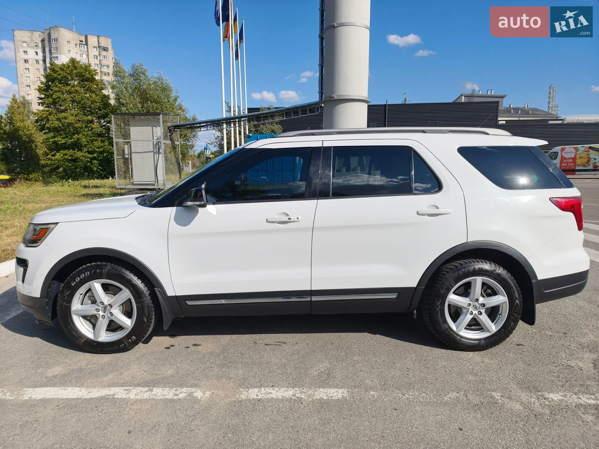 2017 Ford Explorer - мініатюра 6