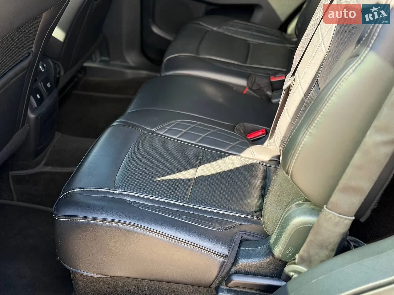 2018 Ford Explorer - мініатюра 18