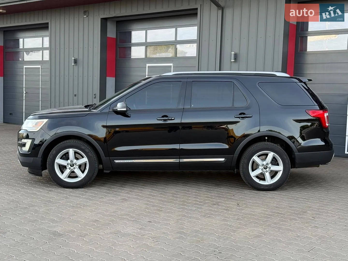 2016 Ford Explorer - мініатюра 8