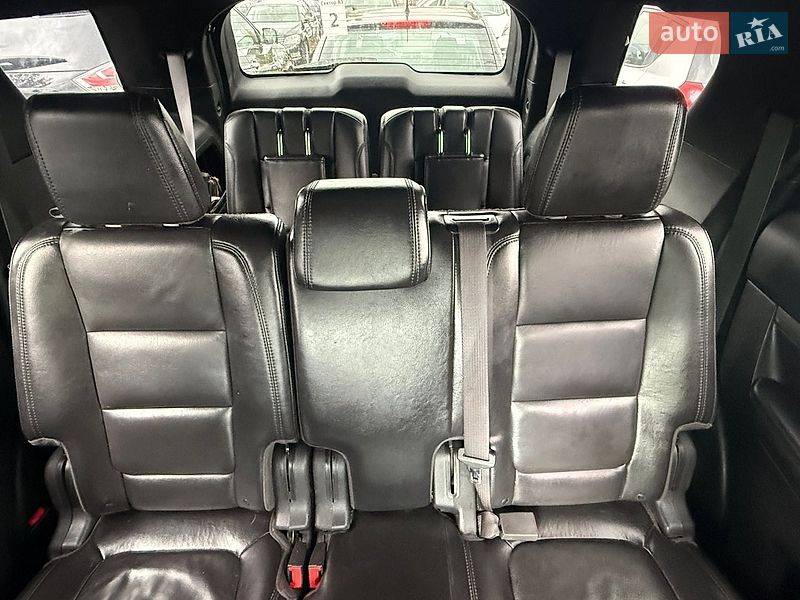 Позашляховик / Кросовер Ford Explorer 2018 в Дубні