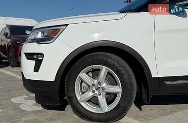 Внедорожник / Кроссовер Ford Explorer 2017 в Львове