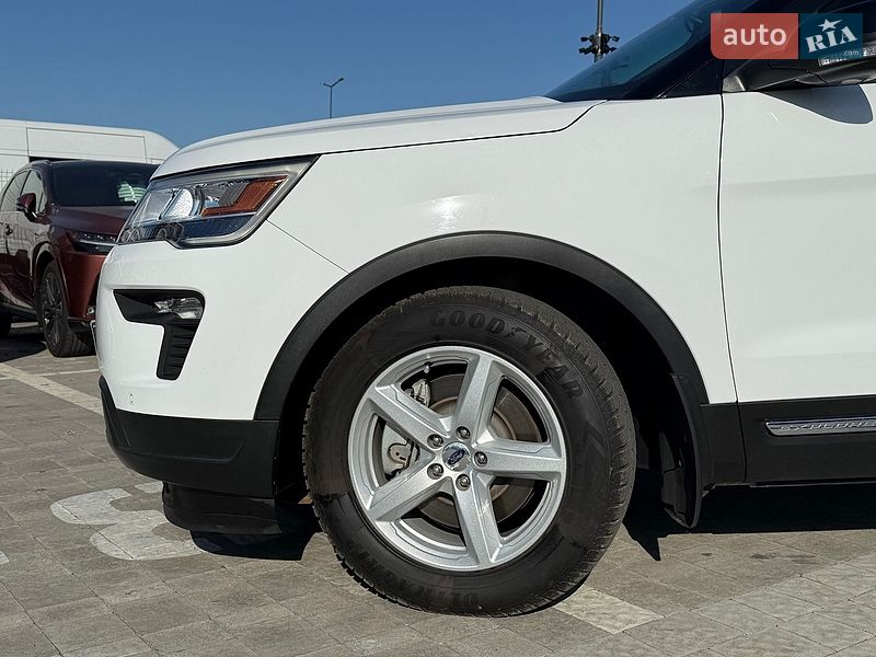 Внедорожник / Кроссовер Ford Explorer 2017 в Львове
