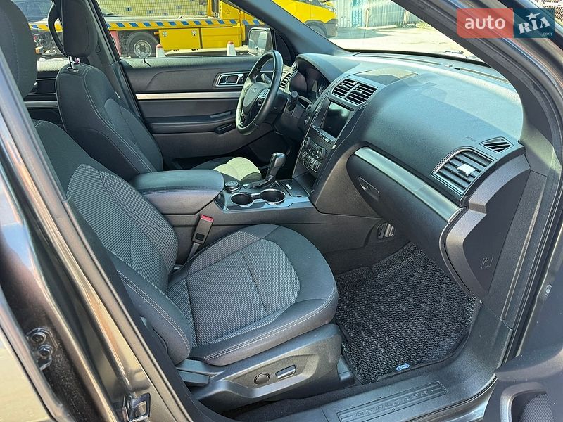 Внедорожник / Кроссовер Ford Explorer 2018 в Киеве