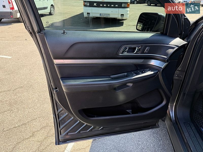 Внедорожник / Кроссовер Ford Explorer 2018 в Киеве