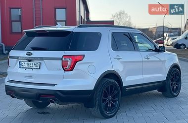 Позашляховик / Кросовер Ford Explorer 2018 в Рівному