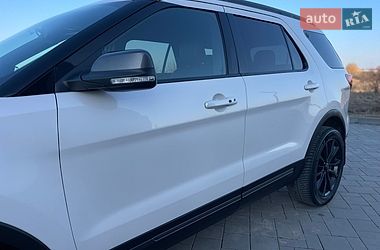 Позашляховик / Кросовер Ford Explorer 2018 в Рівному
