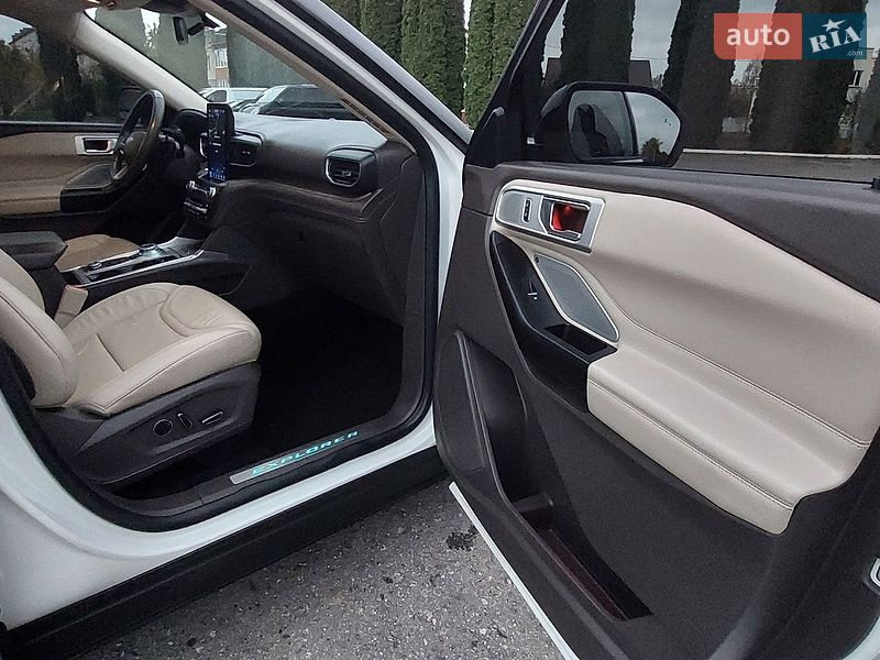 Позашляховик / Кросовер Ford Explorer 2020 в Дубні